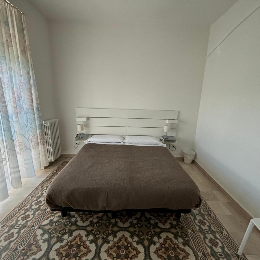 Room & Parking In Centro Citta Con Parcheggio Privato E Wifi Потенца Екстериор снимка