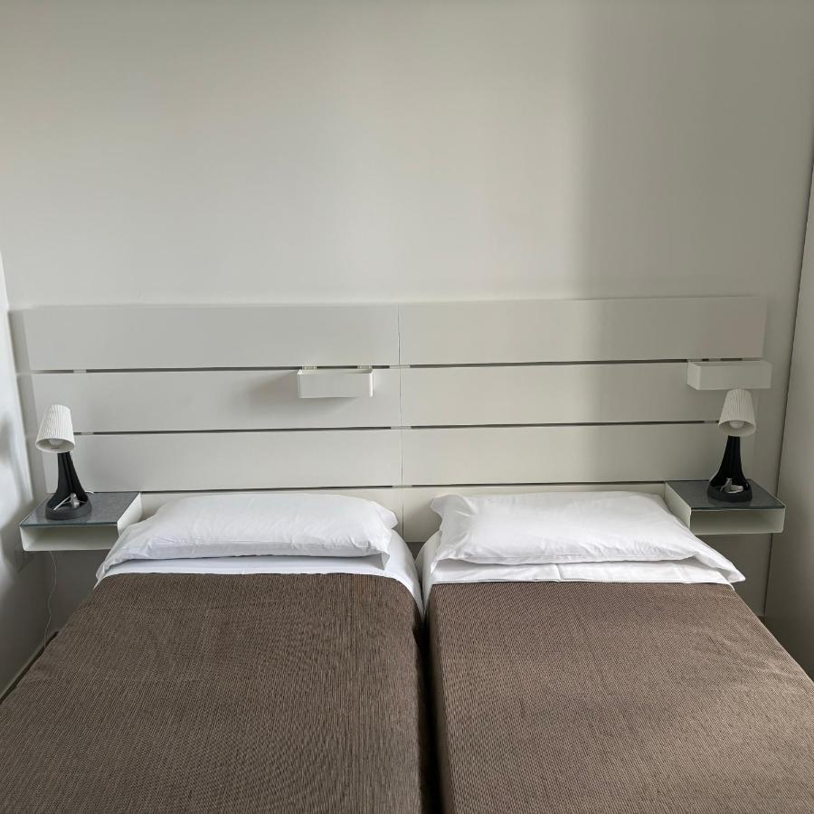 Room & Parking In Centro Citta Con Parcheggio Privato E Wifi Потенца Екстериор снимка