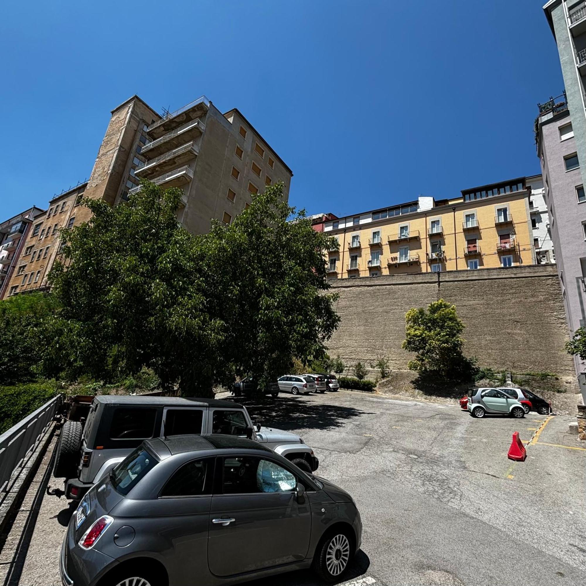 Room & Parking In Centro Citta Con Parcheggio Privato E Wifi Потенца Екстериор снимка