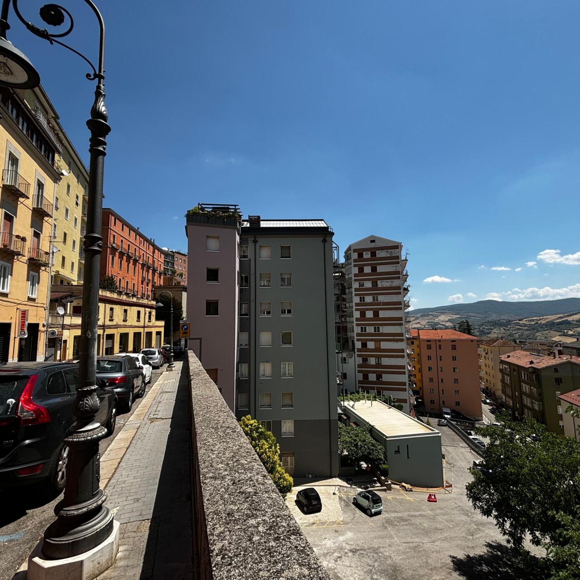 Room & Parking In Centro Citta Con Parcheggio Privato E Wifi Потенца Екстериор снимка