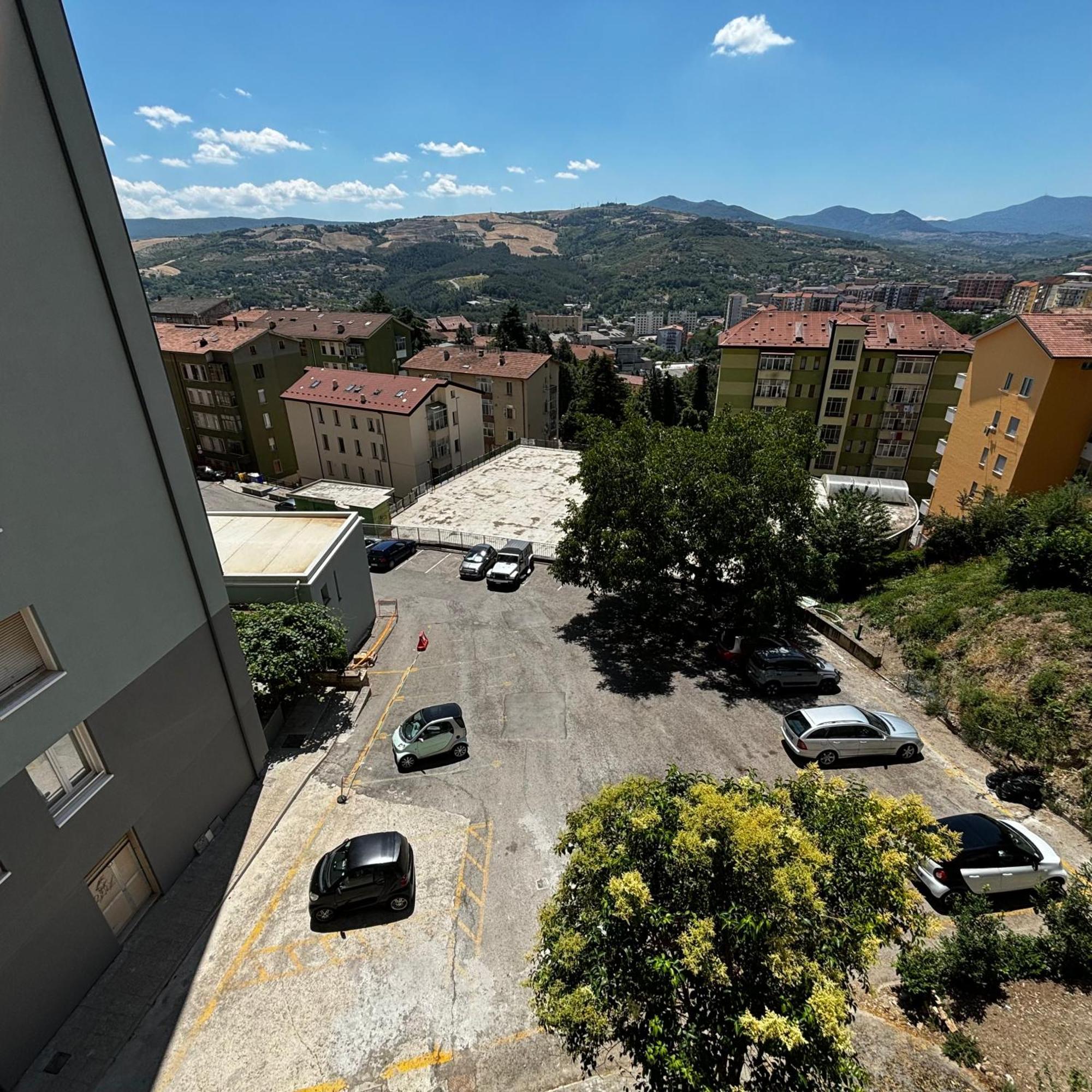 Room & Parking In Centro Citta Con Parcheggio Privato E Wifi Потенца Екстериор снимка