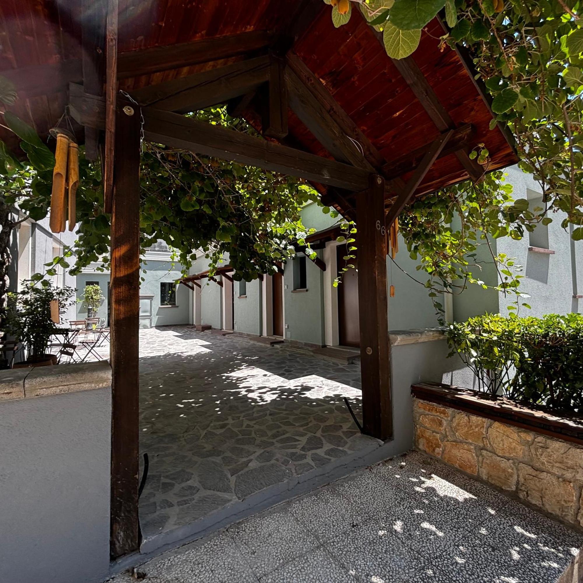 Room & Parking In Centro Citta Con Parcheggio Privato E Wifi Потенца Екстериор снимка